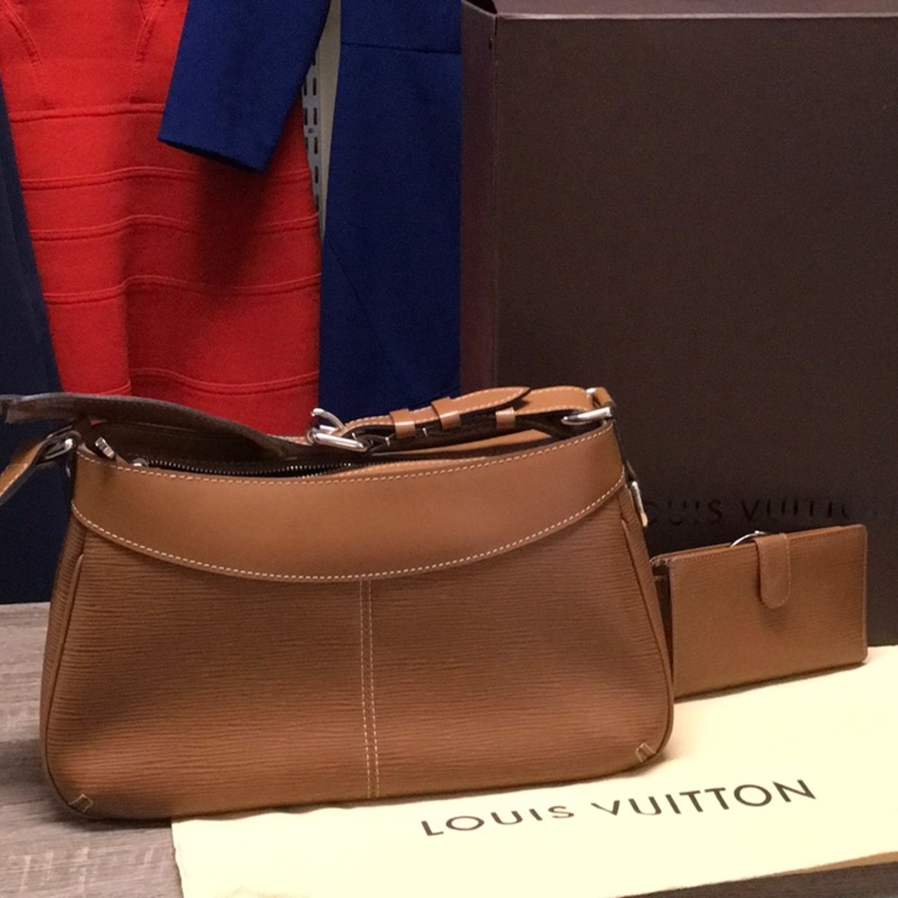 Louis Vuitton Epi Turenne. Purse & matching wallet